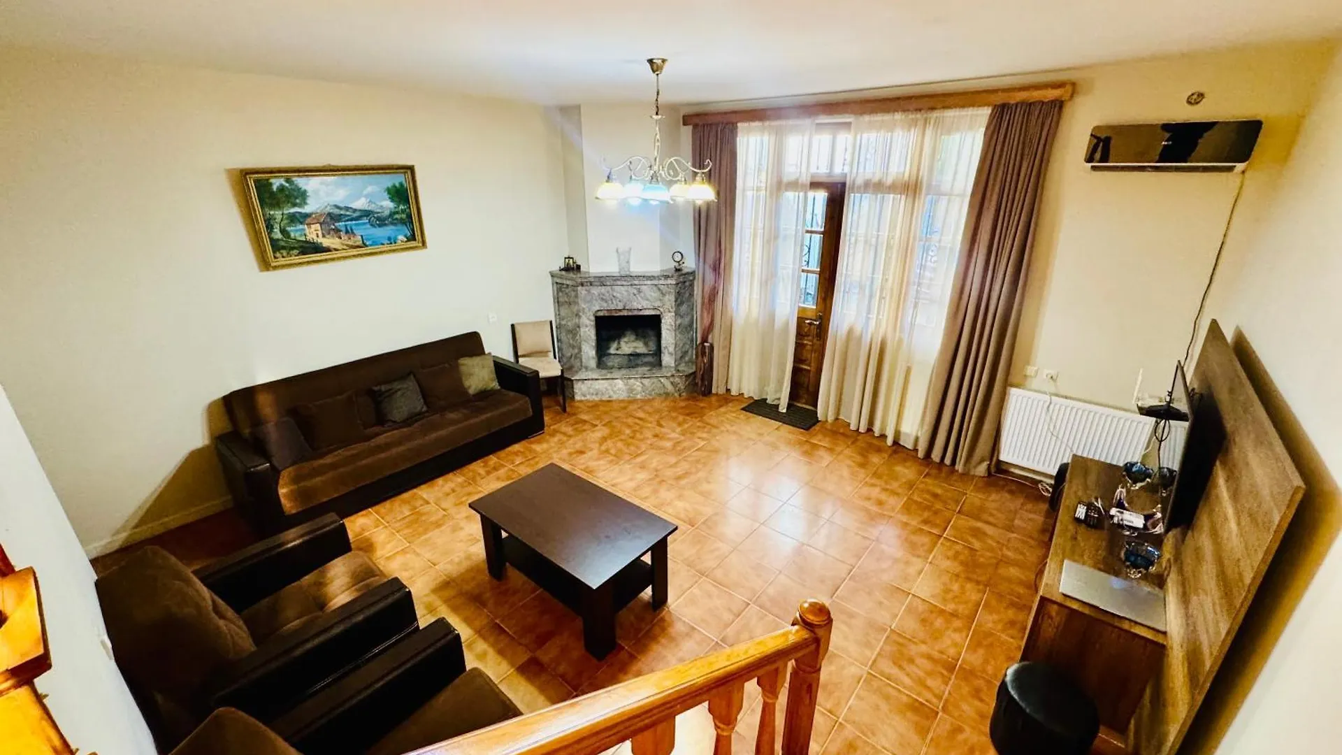 Spacious 5Br Private Home In Old Batumi